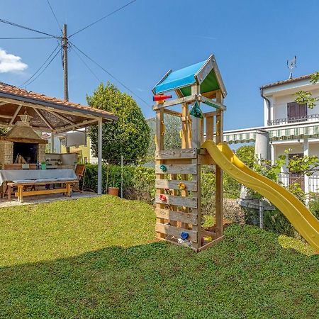 Apartments Hrestak Porec Exterior photo